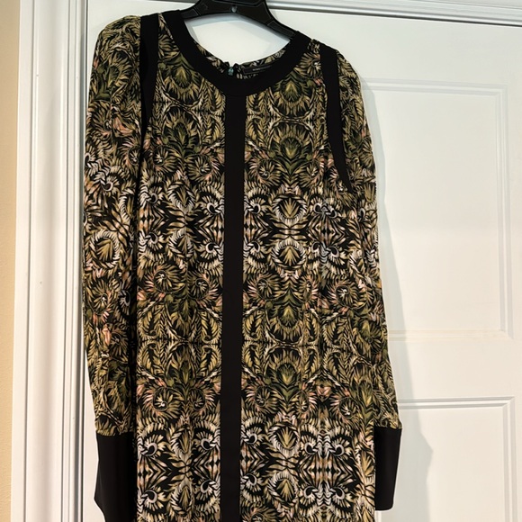 Bcbg Maxazaria mid- length dress with slip - Picture 5 of 11